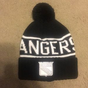 Mitchell & Ness NY Rangers Reflectiv Puffball Hat